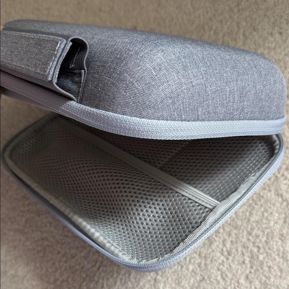 Hard Shell insta360 Camera Accessory Case - Light Gray brand new - Picture 4 of 6